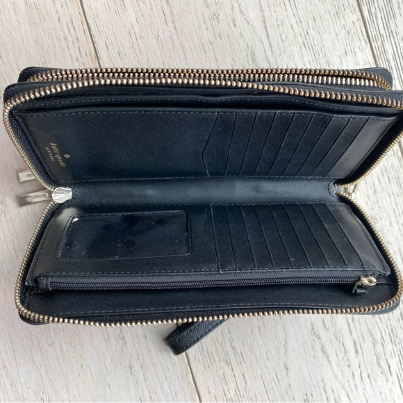 Kate Spade Wallet - Picture 3 of 4